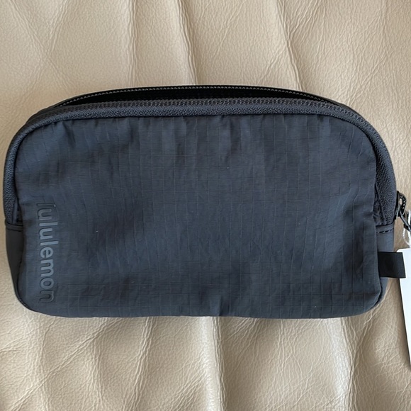 Black_NWT_Mini Everywhere Belt Bag *Last one* - Picture 4 of 6